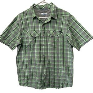 MENS M COLUMBIA OMNISHADE SUN PROTECTION VENTED GREEN & GREY SHORT SLEEV…